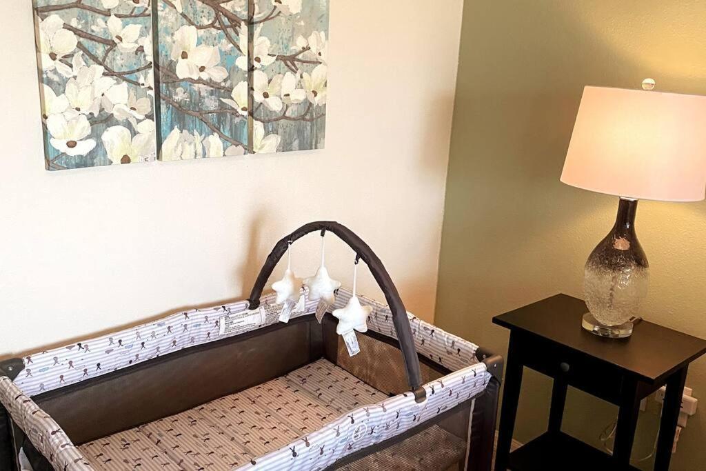 Super Comfy And Spacious 3 Bedroom 10 Minutes From Disney, With Major Shopping 4 Minutes Away كيسيمي المظهر الخارجي الصورة