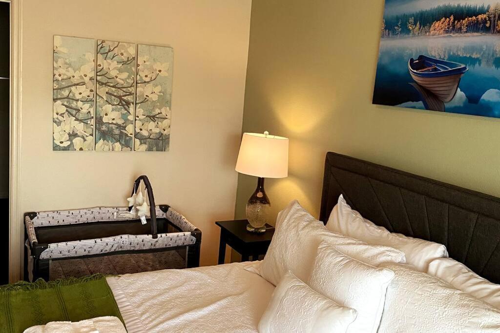Super Comfy And Spacious 3 Bedroom 10 Minutes From Disney, With Major Shopping 4 Minutes Away كيسيمي المظهر الخارجي الصورة