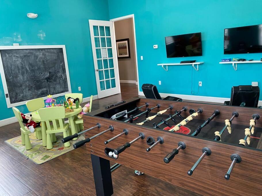 Super Comfy And Spacious 3 Bedroom 10 Minutes From Disney, With Major Shopping 4 Minutes Away كيسيمي المظهر الخارجي الصورة