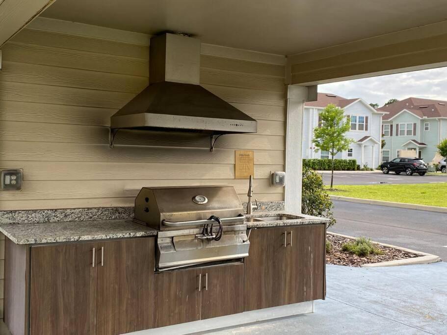 Super Comfy And Spacious 3 Bedroom 10 Minutes From Disney, With Major Shopping 4 Minutes Away كيسيمي المظهر الخارجي الصورة