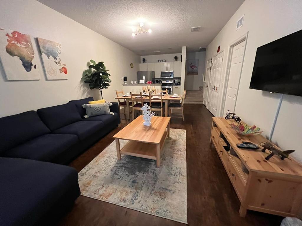 Super Comfy And Spacious 3 Bedroom 10 Minutes From Disney, With Major Shopping 4 Minutes Away كيسيمي المظهر الخارجي الصورة
